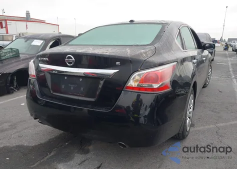 2015 Nissan Altima 2.5 S из США, поврежденный, VIN 1N4AL3AP4FN362701